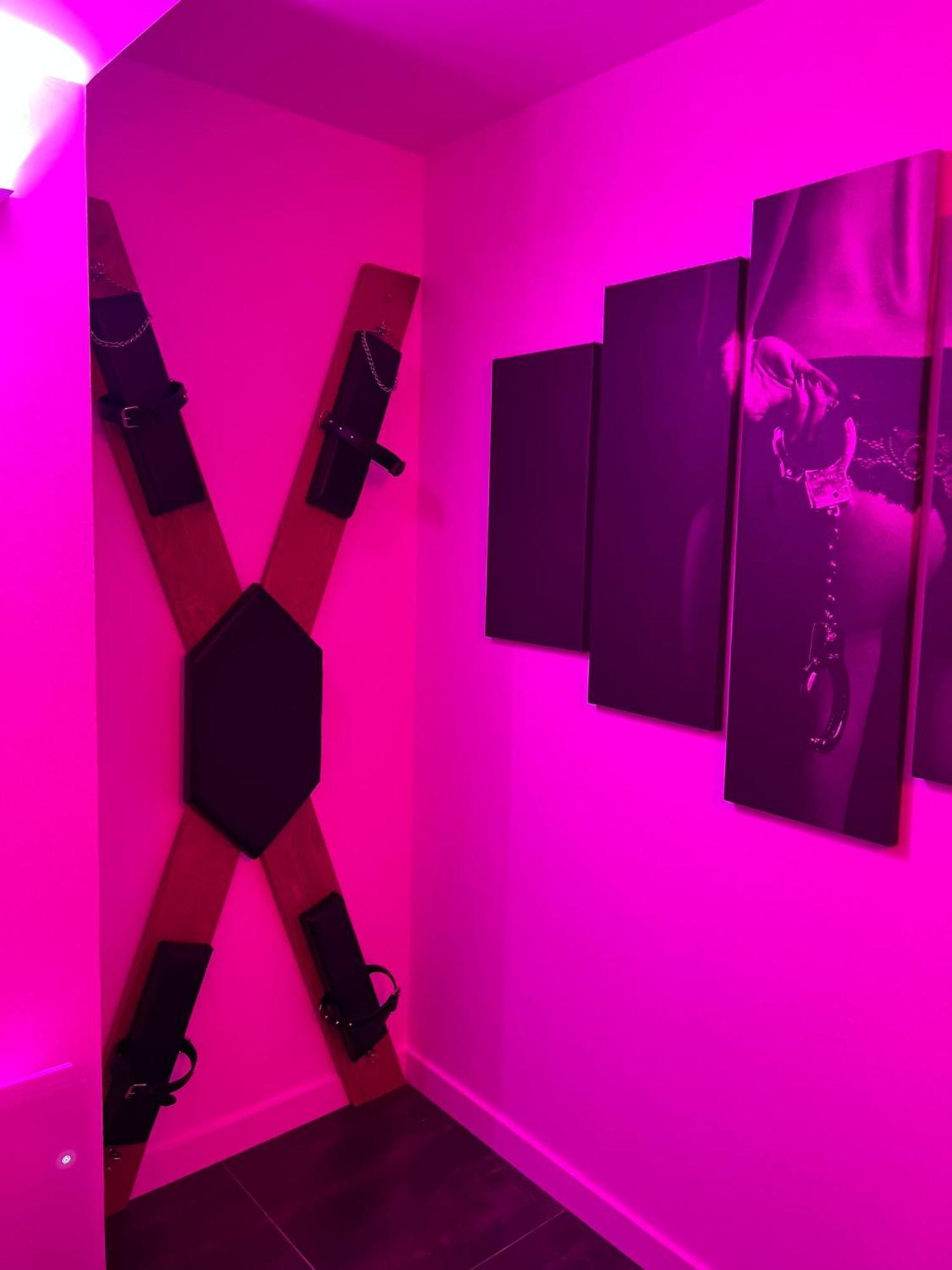 Love Room: Aux Plaisirs Des Sens Jacuzzi Prive Barr Εξωτερικό φωτογραφία